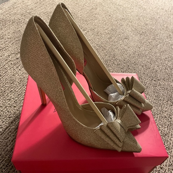 Betsey Johnson Shoes - Women’s Prince d’Orsay Evening Pumps